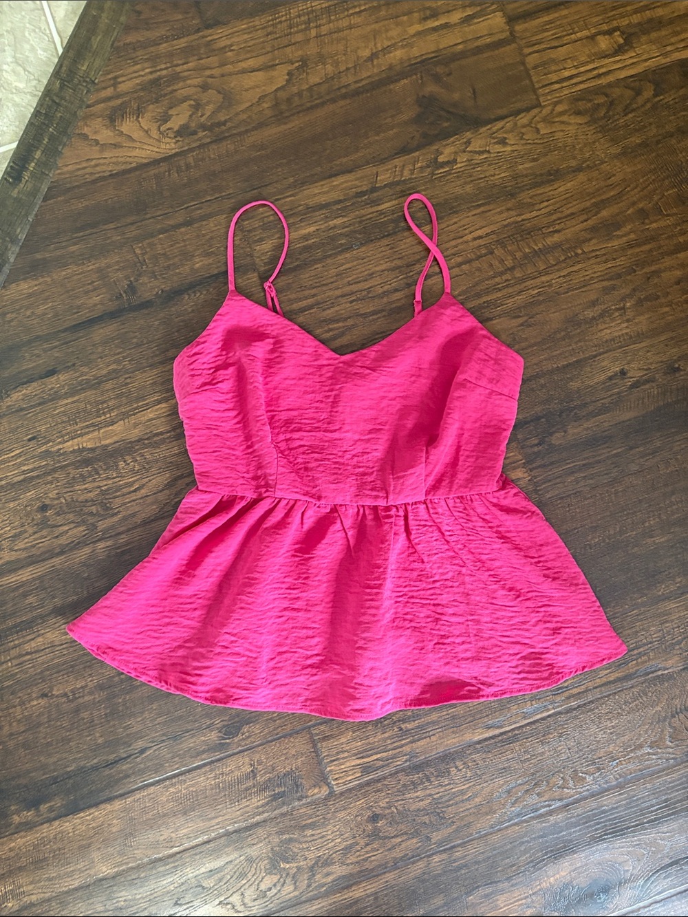Women’s Fuchsia Spaghetti-Strap Peplum Camisole